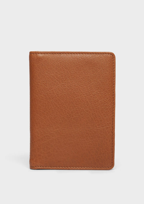 Portefeuille pour passeport en cuir grainé cognac - Father & Sons - 1