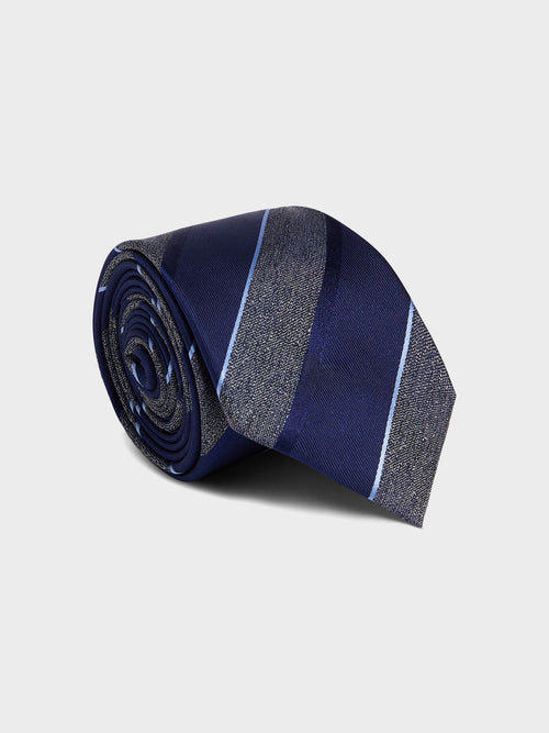 Cravate large en soie bleu indigo à rayures - 1 - Father & Sons   - 14 