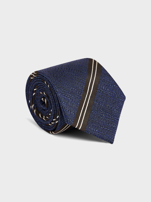 Cravate large en coton et soie bleu indigo à rayures marron - 1 - Father & Sons   - 4 