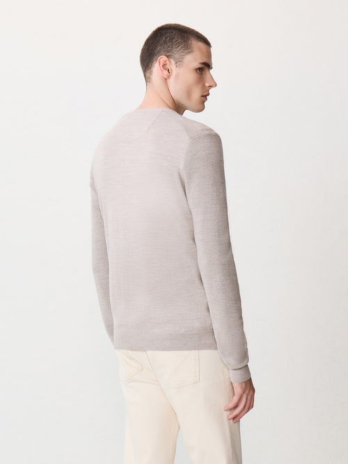 Pull col V en laine Mérinos mélangée beige - 2 - Father & Sons   - 9 