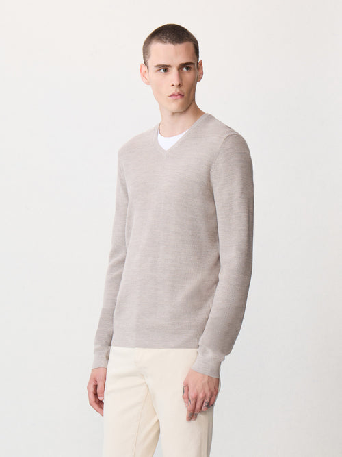 Pull col V en laine Mérinos mélangée beige - 1 - Father & Sons   - 9 