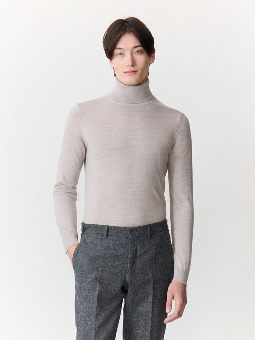 Pull col roulé en laine Mérinos mélangée beige - 1 - Father & Sons   - 7 
