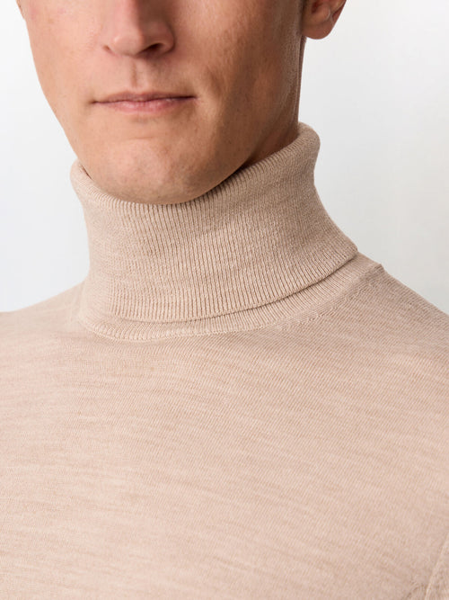 Pull col roulé en laine Mérinos mélangée beige - Father & Sons   - 2 