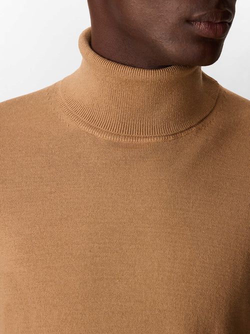 Pull col roulé en laine Mérinos mélangée camel - Father & Sons   - 4 