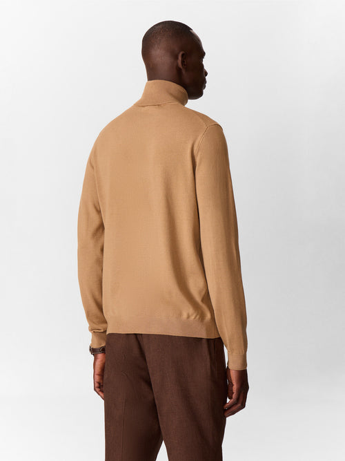 Pull col roulé en laine Mérinos mélangée camel - 2 - Father & Sons   - 14 