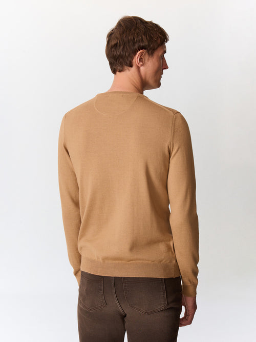 Pull col rond en laine Mérinos mélangée camel - 2 - Father & Sons   - 17 