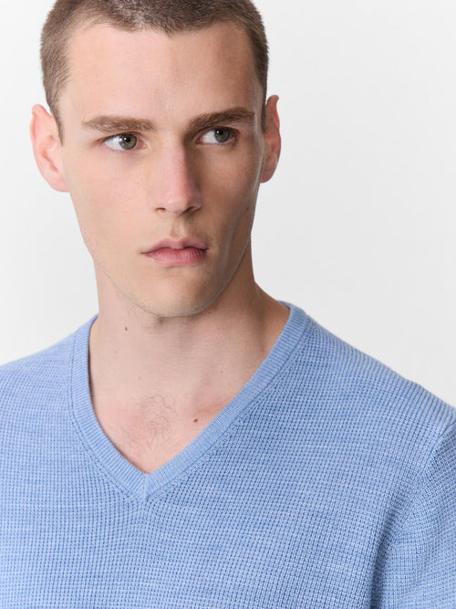 Pull col V en laine Mérinos mélangée bleu chambray - Father & Sons   - 3 