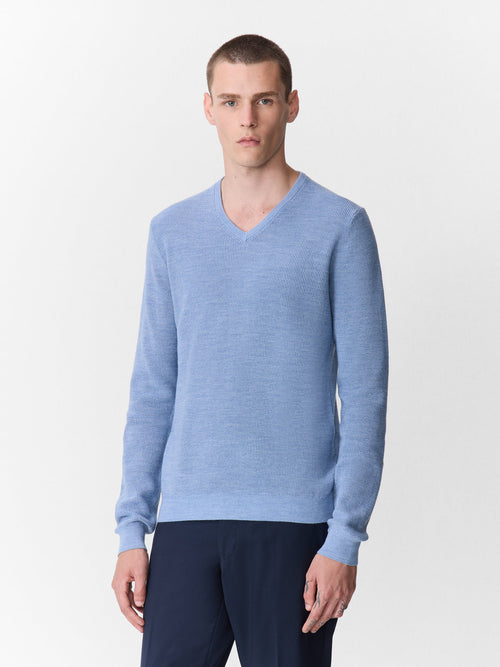 Pull col V en laine Mérinos mélangée bleu chambray - 1 - Father & Sons   - 8 