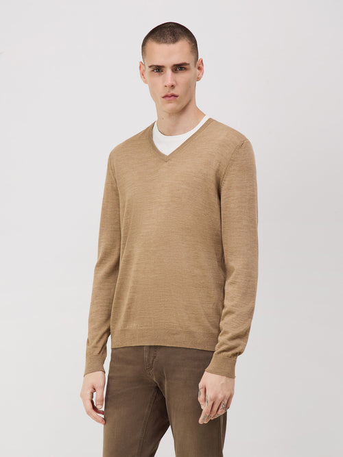 Pull col V en laine Mérinos mélangée camel - 1 - Father & Sons   - 16 