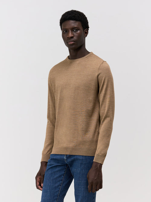 Pull col rond en laine Mérinos mélangée camel - 1 - Father & Sons   - 8 