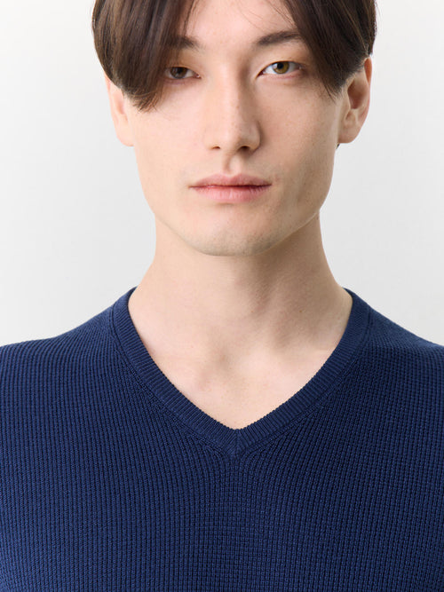 Pull col V en laine Mérinos mélangée bleu indigo - Father & Sons   - 3 