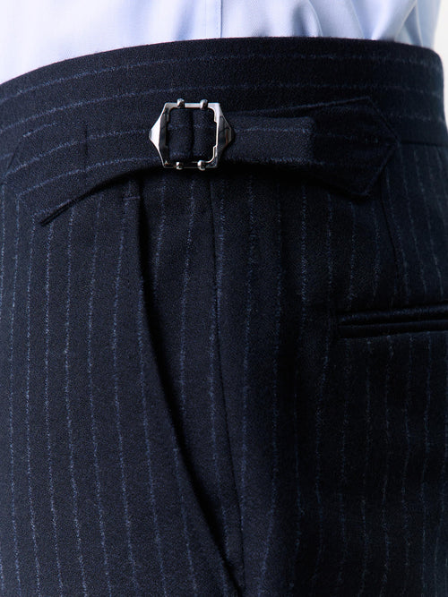 Pantalon coordonnable slim en laine mélangée bleu marine à rayures - Father & Sons   - 3 