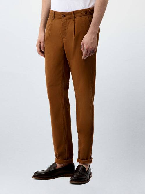 Chino slack slim en coton stretch marron - 1 - Father & Sons   - 17 