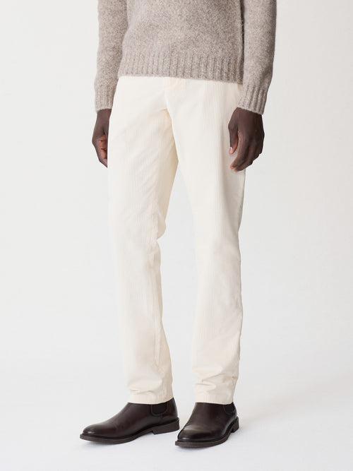 Pantalon regular en velours côtelé écru - 1 - Father & Sons   - 16 