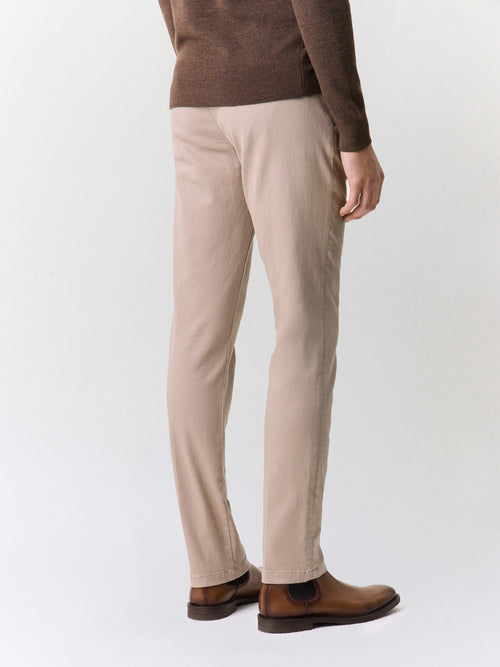 Chino slack regular en coton stretch marron - 2 - Father & Sons   - 11 