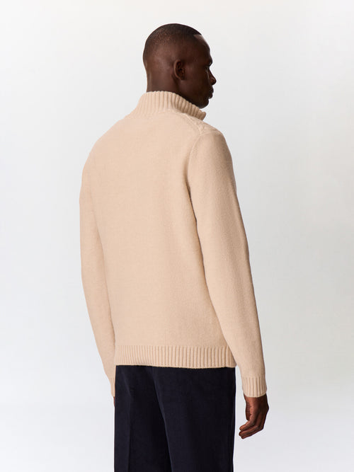 Pull col zippé en laine mélangée beige - 2 - Father & Sons   - 7 