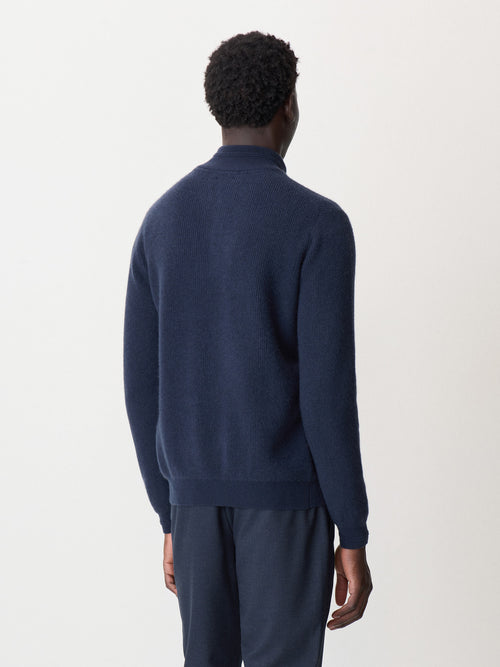 Pull col boutonné en cachemire bleu indigo - 2 - Father & Sons   - 10 