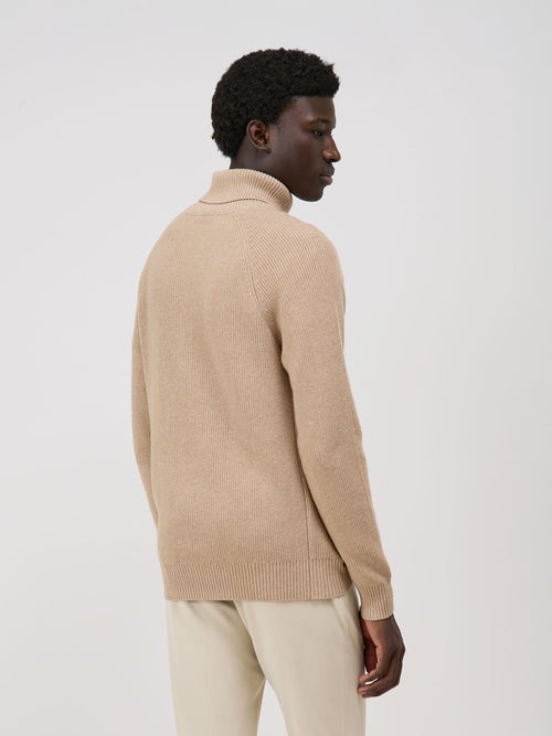 Pull col roulé en laine mélangée camel - 2 - Father & Sons   - 5 