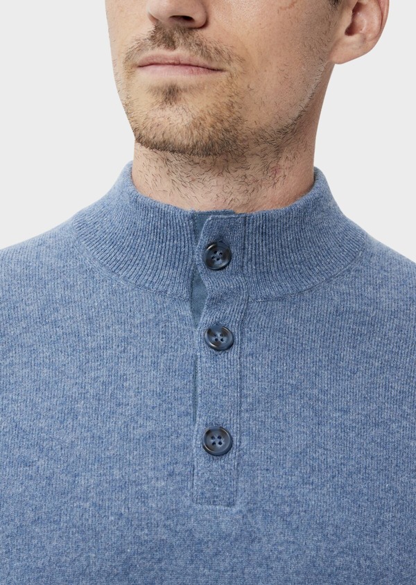 Pull en cachemire col montant boutonné uni bleu chambray - Father and Sons 35466