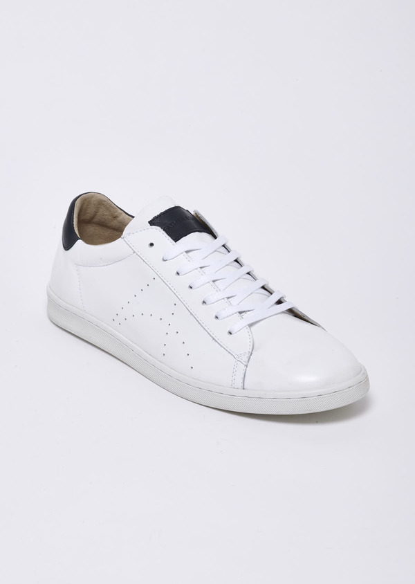 Baskets basses en cuir blanc - Father and Sons 9068
