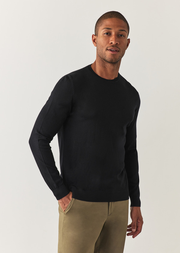 Pull col rond en laine Mérinos unie noire - Father and Sons 57705